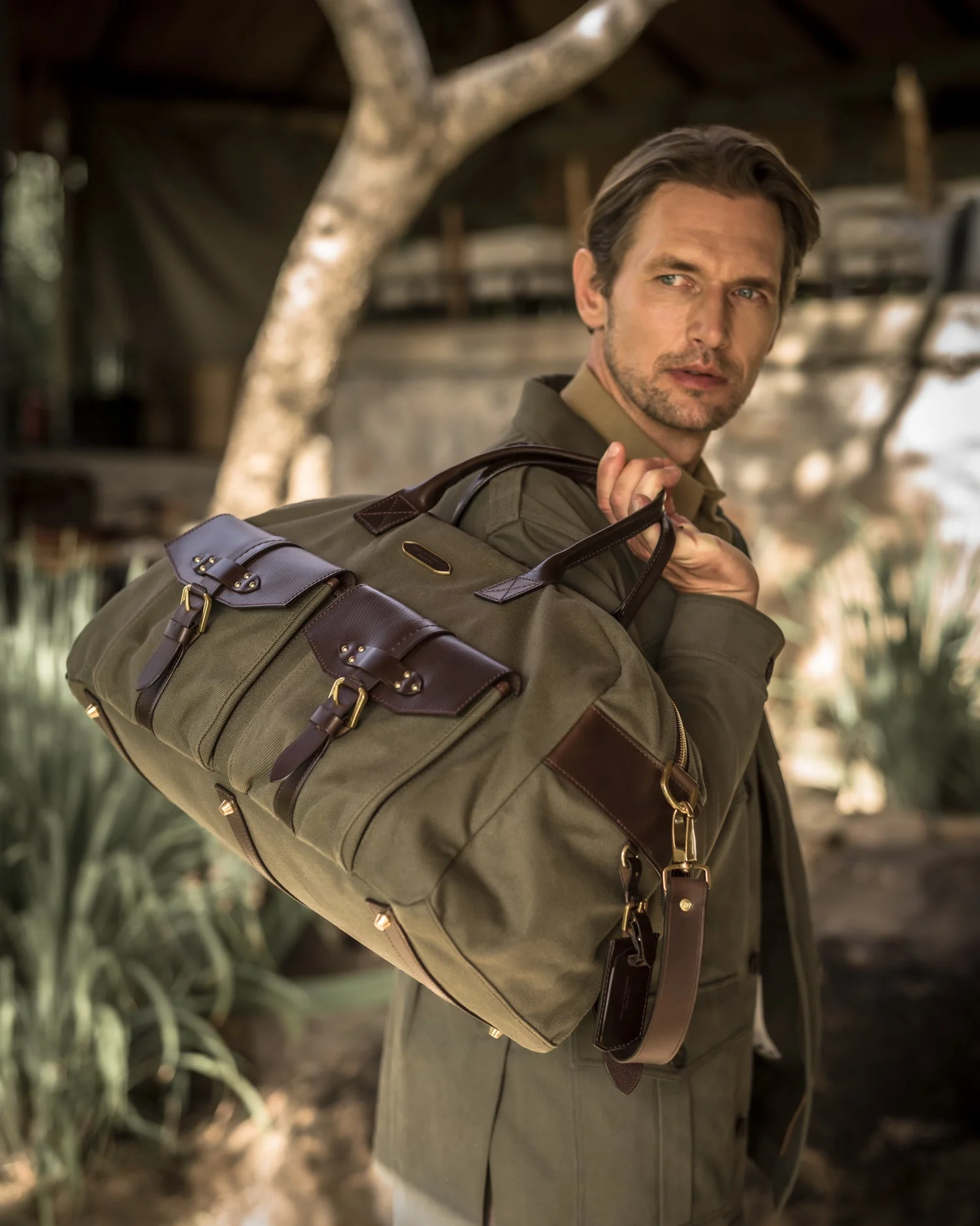 Westley Richards ウェストリー・リチャーズ 2つ折りレザーウォレット ブラウン Five Collections, One Philosophy: The Art of Westley Richards Leatherc