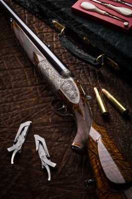 Westley Richards .700/.577 Our largest droplock double rifle,..... to date.