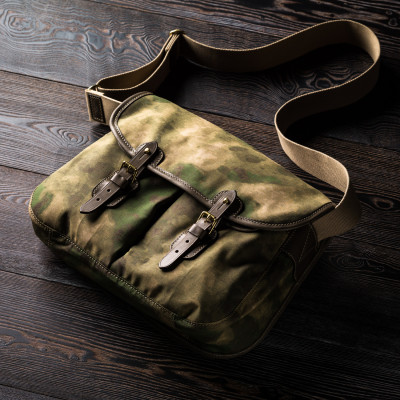 The Westley Richards 'Bishop Bag', A Classic Hunting Shoulder Bag.